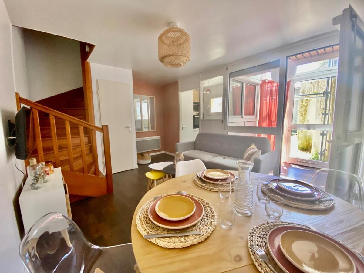 Le Carnot: City Centre With Parking Space Apartment Поатие Екстериор снимка