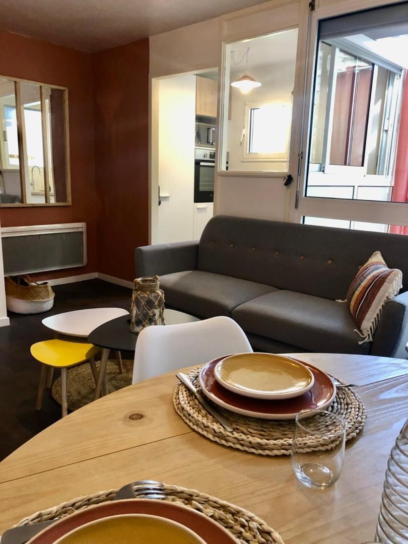 Le Carnot: City Centre With Parking Space Apartment Поатие Екстериор снимка