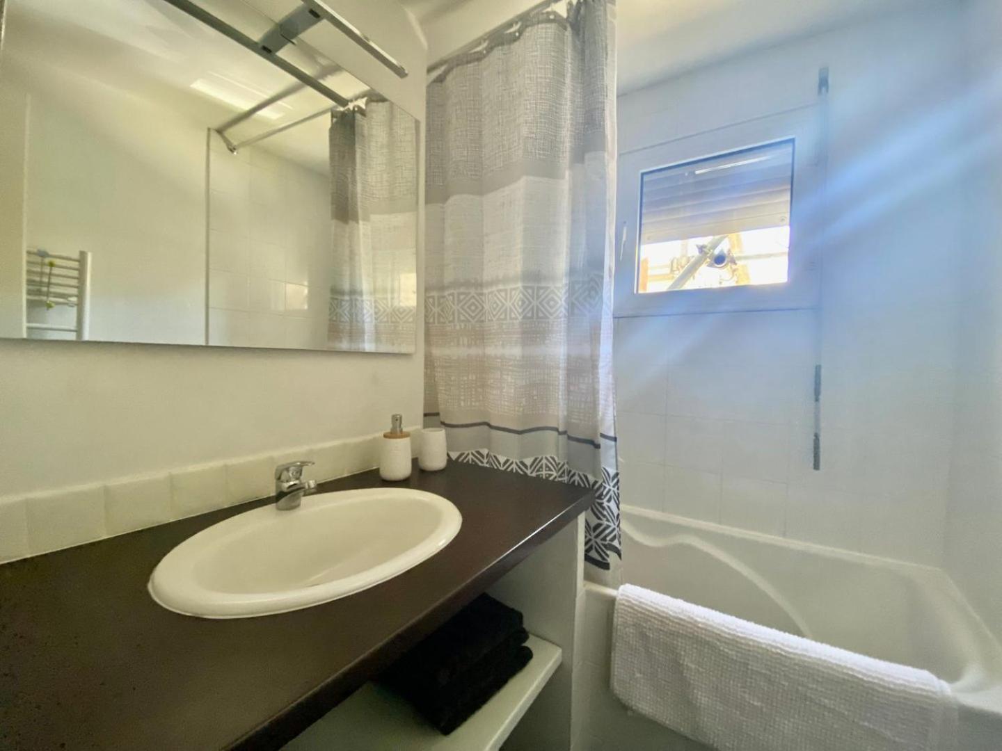 Le Carnot: City Centre With Parking Space Apartment Поатие Екстериор снимка